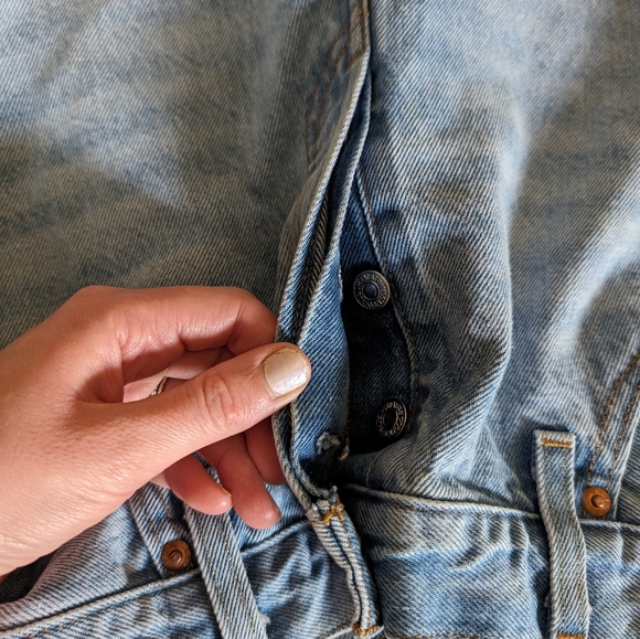 Levi's 501 90's Destroyed Jean - Picture 5 of 13